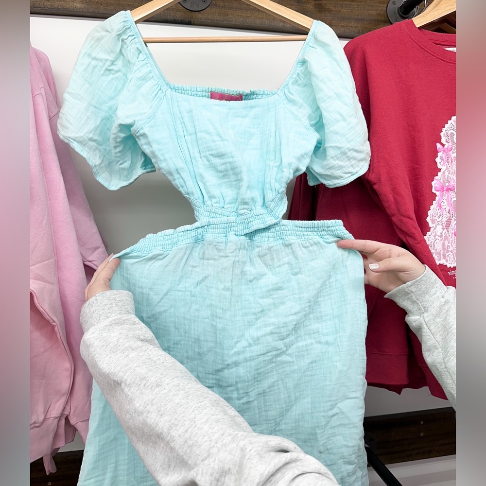 Simply Southern Seafoam Cutout Dress - NWT - Picture 3 of 3
